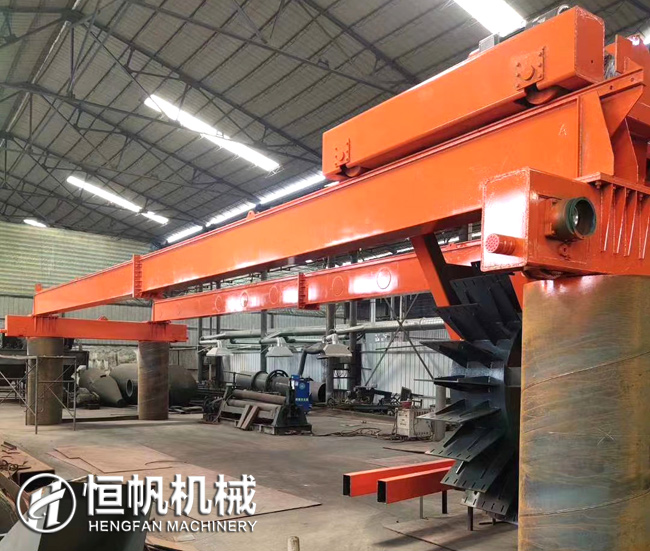 輪盤(pán)翻堆機(jī)